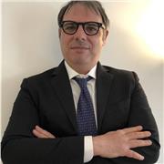 esperienza di 25 anni d’esperienza nella comunicazione pubblicitaria, televisiva, new media e digital + marketing: